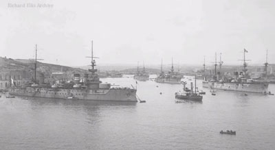 Krigsskibe i Grand Harbour